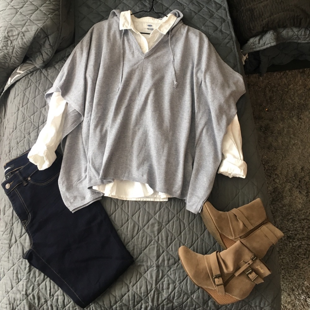 NWOT old navy gray poncho w/hood